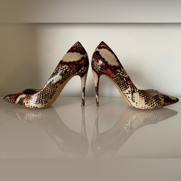 SEXY SNAKESKIN PUMP BLACK RED BEIGE BROWN NEUTRAL SIZE 8.5 ALDO SHOES FALL - Picture 5 of 9
